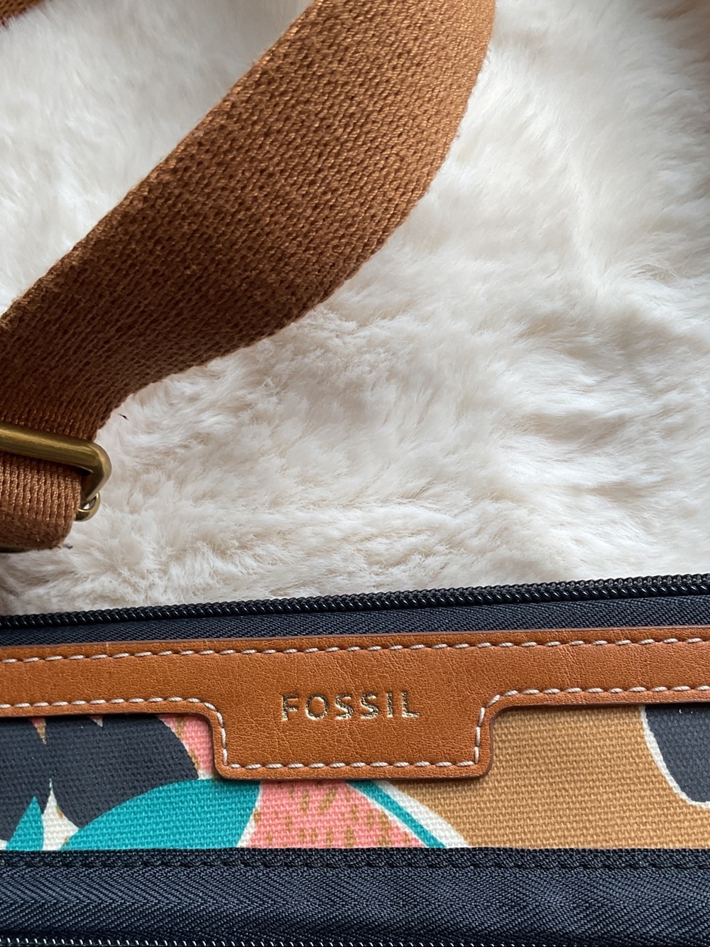 Fossil Eliza Colorful Floral Canvas Crossbody - Picture 2 of 8